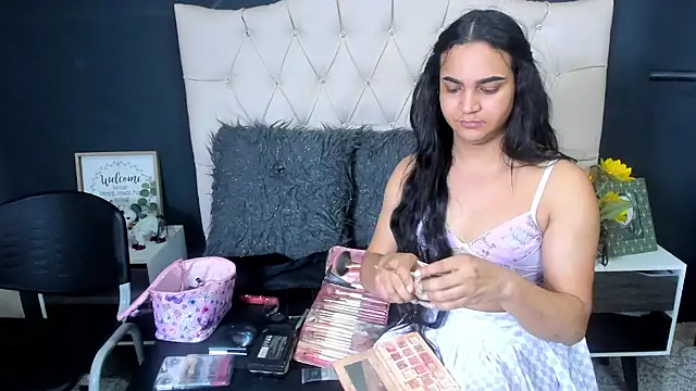 Andrys  online show from February 17, 2025, 1:22 pm