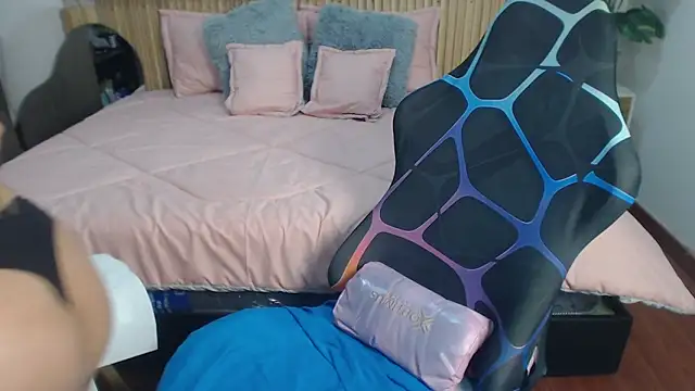 Snapshot of rose_meyer chatting on September 28, 2025, 3:19 pm rose meyer online show from September 28, 2025, 3:19 pm