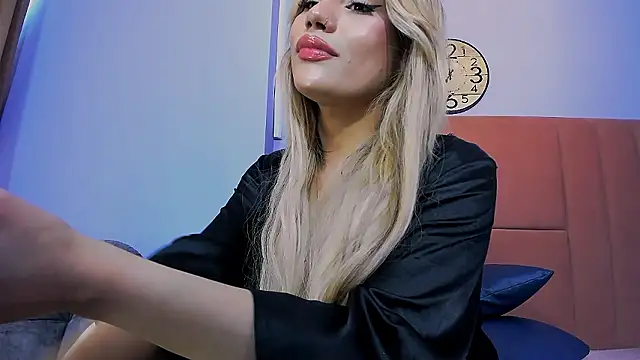 Snapshot of Keendall__ chatting on December 3, 2024, 1:49 pm Keendall online show from December 3, 2024, 1:49 pm