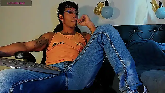 FuckHardlove online show from February 27, 2025, 7:15 pm