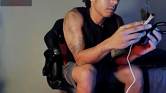 FuckHardlove online show from March 7, 2025, 1:53 am