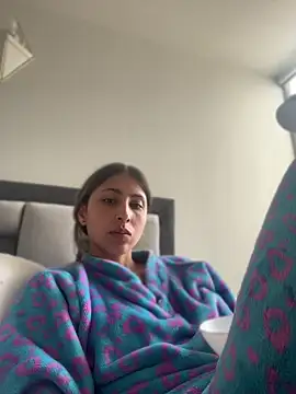 Ameellie online show from April 18, 2026, 7:18 pm