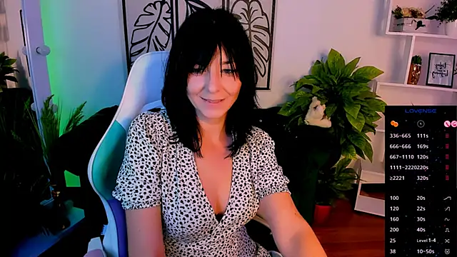 Snapshot of _Kelly__ chatting on September 13, 2025, 11:10 am Kelly online show from September 13, 2025, 11:10 am