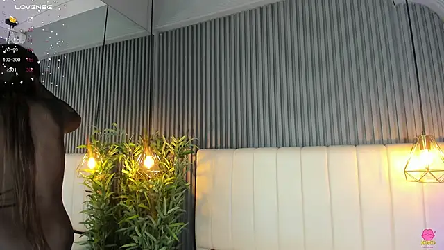 Snapshot of SaraRiley chatting on January 13, 2026, 10:57 pm SaraRiley online show from January 13, 2026, 10:57 pm