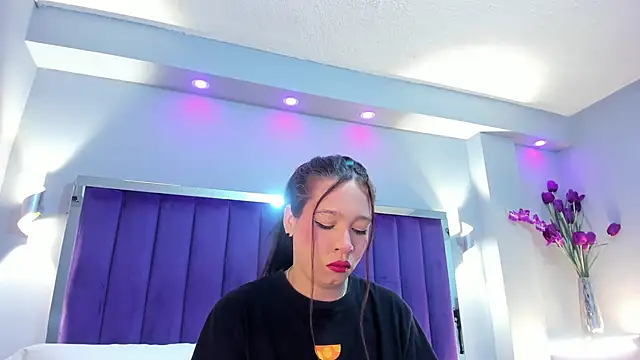 SaraRiley online show from October 27, 2025, 10:54 pm