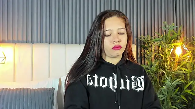 Snapshot of SaraRiley chatting on January 12, 2026, 10:36 pm SaraRiley online show from January 12, 2026, 10:36 pm