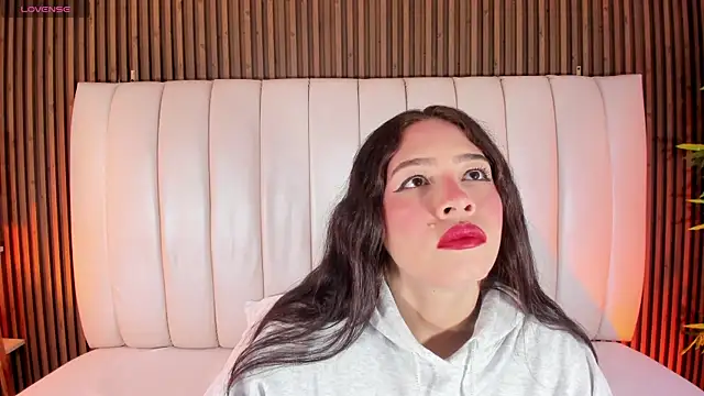 Snapshot of SaraRiley chatting on February 26, 2026, 10:54 pm SaraRiley online show from February 26, 2026, 10:54 pm