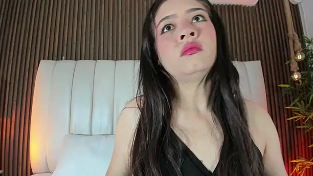 Snapshot of SaraRiley chatting on February 25, 2026, 11:04 pm SaraRiley online show from February 25, 2026, 11:04 pm