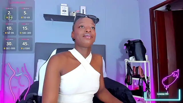 Coco Kiss online show from September 12, 2025, 7:35 pm