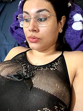 Snapshot of allana_freire chatting on September 17, 2025, 6:32 pm allana freire online show from September 17, 2025, 6:32 pm