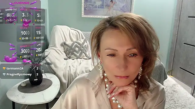 HornyMilf 777 online show from September 28, 2025, 6:09 am