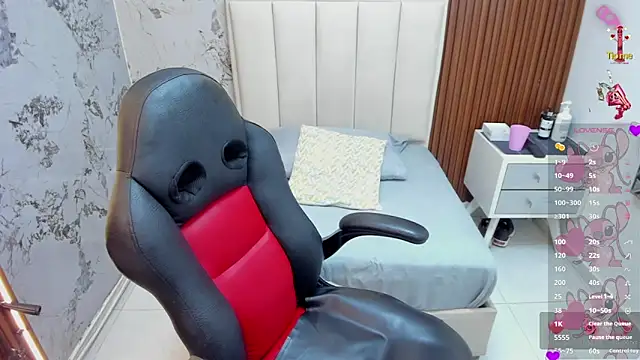 MILEY JOAS2 online show from April 18, 2026, 7:18 pm