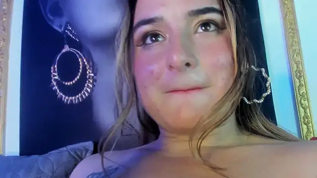 CandyQueenGold online show from March 17, 2025, 1:14 am