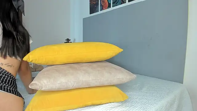 Snapshot of _Molly_rosse_ chatting on November 25, 2025, 1:00 pm Molly rosse online show from November 25, 2025, 1:00 pm