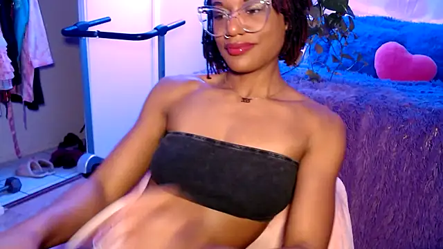 Snapshot of CocoSage chatting on March 3, 2026, 8:21 am CocoSage online show from March 3, 2026, 8:21 am