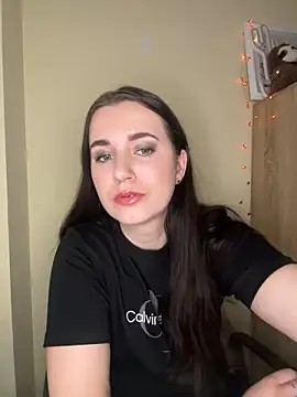 Snapshot of Teylor_Love chatting on February 26, 2025, 8:04 pm Teylor Love online show from February 26, 2025, 8:04 pm