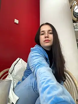 Snapshot of Teylor_Love chatting on January 14, 2025, 9:35 am Teylor Love online show from January 14, 2025, 9:35 am