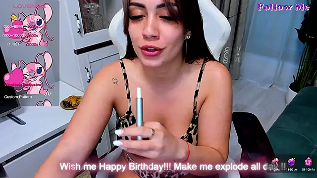 EveEvian online show from March 21, 2025, 8:40 pm