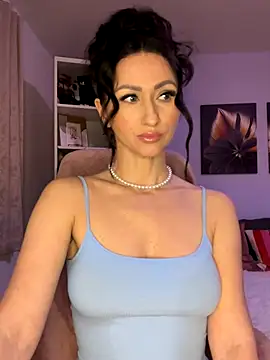 Snapshot of KatyEvanss chatting on October 25, 2025, 5:57 pm KatyEvanss online show from October 25, 2025, 5:57 pm