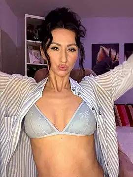 Snapshot of KatyEvanss chatting on September 10, 2025, 5:12 pm KatyEvanss online show from September 10, 2025, 5:12 pm