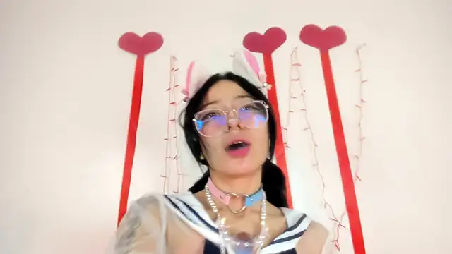 Cloe Leee online show from February 27, 2025, 4:46 am