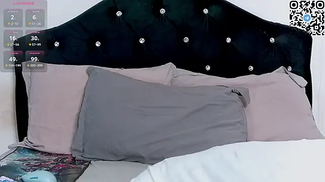 nonawhitemm online show from November 28, 2025, 12:11 am