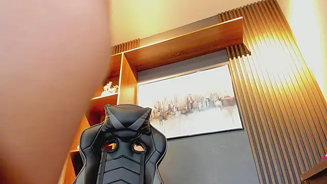 Alahia Rodriguez online show from February 9, 2026, 8:18 pm