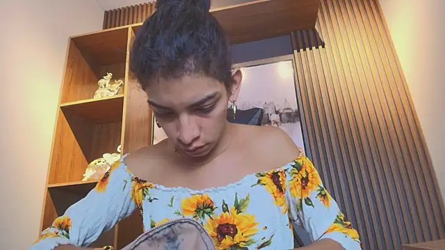 Alahia Rodriguez online show from March 12, 2026, 1:48 pm