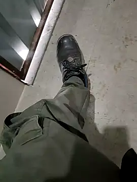 samlord261 online show from December 28, 2024, 9:42 am