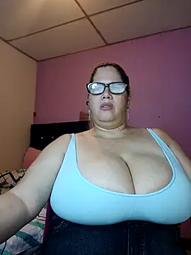 EllisW8 online show from April 1, 2026, 12:28 pm