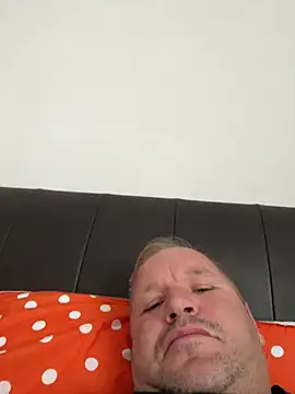 Aronn4 online show from July 14, 2026, 8:52 am