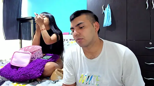 2ScarletandRyan8 online show from September 21, 2025, 4:01 pm