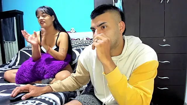 2ScarletandRyan8 online show from October 22, 2025, 10:04 am