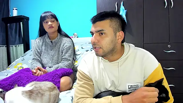 2ScarletandRyan8 online show from November 5, 2025, 10:07 am