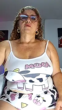 evelin hott online show from November 8, 2025, 2:59 am