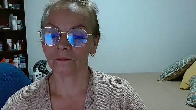 asleycavta online show from March 3, 2025, 12:34 am