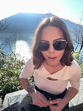 Snapshot of Mia_Railey chatting on February 5, 2026, 12:56 pm Mia Railey online show from February 5, 2026, 12:56 pm