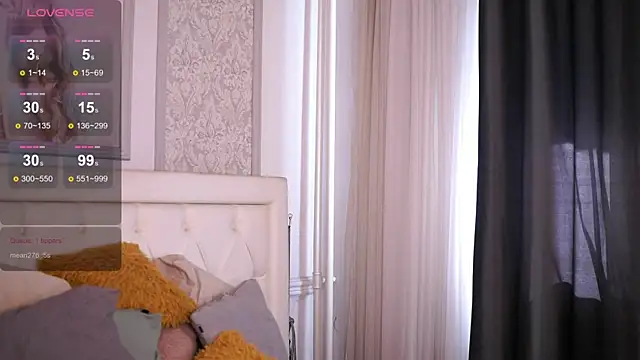 Adelyn Chase online show from October 29, 2025, 10:14 am