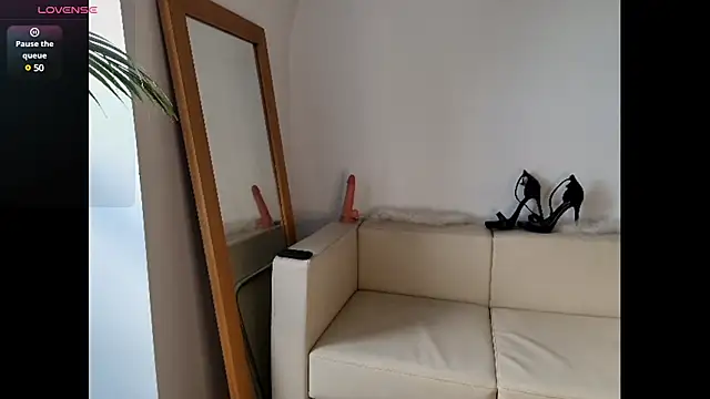 Frosty Princess online show from February 27, 2025, 2:10 pm