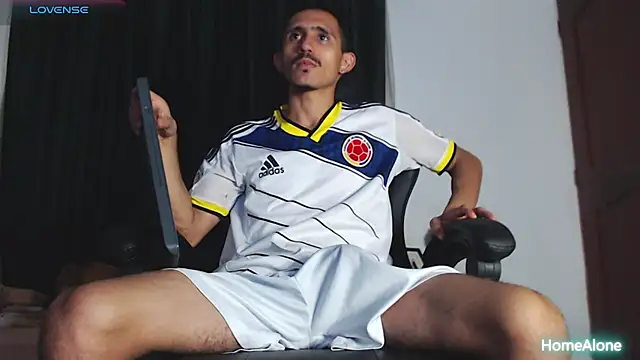 HomeAloneK online show from March 14, 2025, 7:44 pm