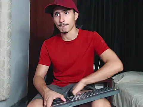 HomeAloneK online show from September 18, 2025, 7:28 pm