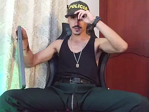 HomeAloneK online show from April 10, 2026, 7:32 pm