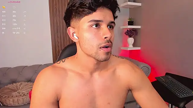 liam collins21 online show from March 12, 2025, 5:49 pm