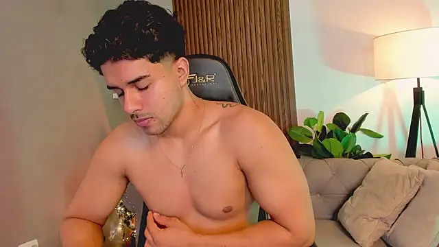 liam collins21 online show from December 21, 2025, 12:07 pm