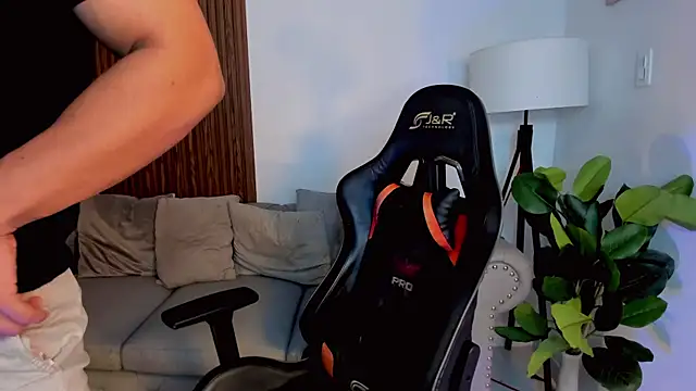 liam collins21 online show from September 25, 2025, 12:00 pm