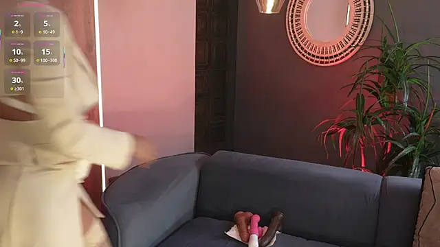 SofiaReyes1 online show from April 17, 2026, 8:55 pm