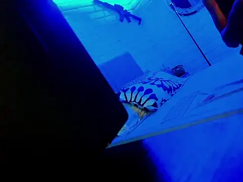 HugeDanex online show from June 10, 2026, 5:36 pm