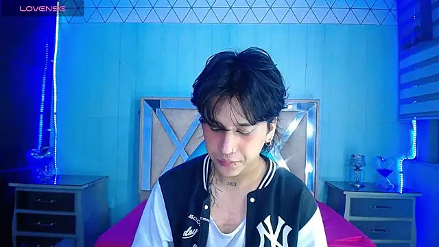 alex 477 online show from November 27, 2025, 11:43 am