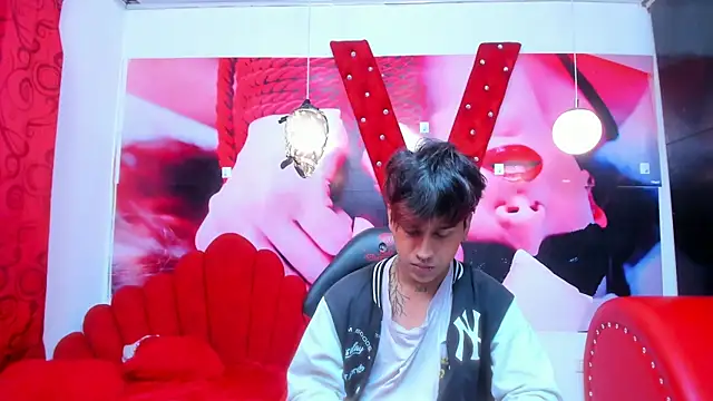 alex 477 online show from September 29, 2025, 11:38 am