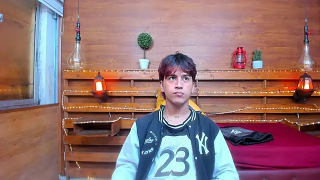 alex 477 online show from September 26, 2025, 11:50 am